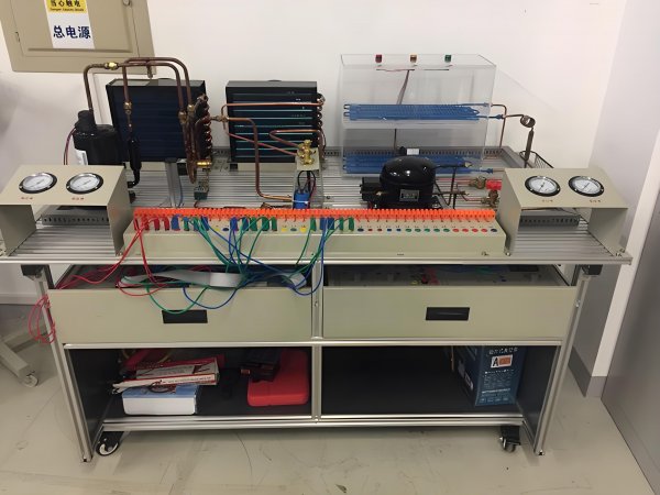 現(xiàn)代制冷與空調(diào)系統(tǒng)技能實(shí)訓(xùn)裝置