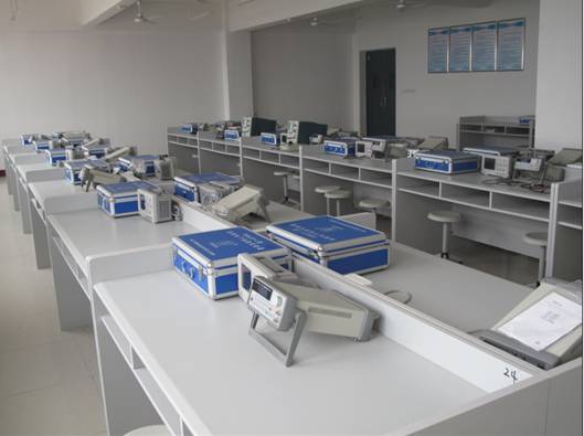 電子電工實(shí)訓(xùn)中心實(shí)訓(xùn)室簡(jiǎn)介-咸陽(yáng)職業(yè)技術(shù)學(xué)院