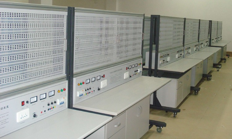 電氣裝配實(shí)訓(xùn)臺(tái)