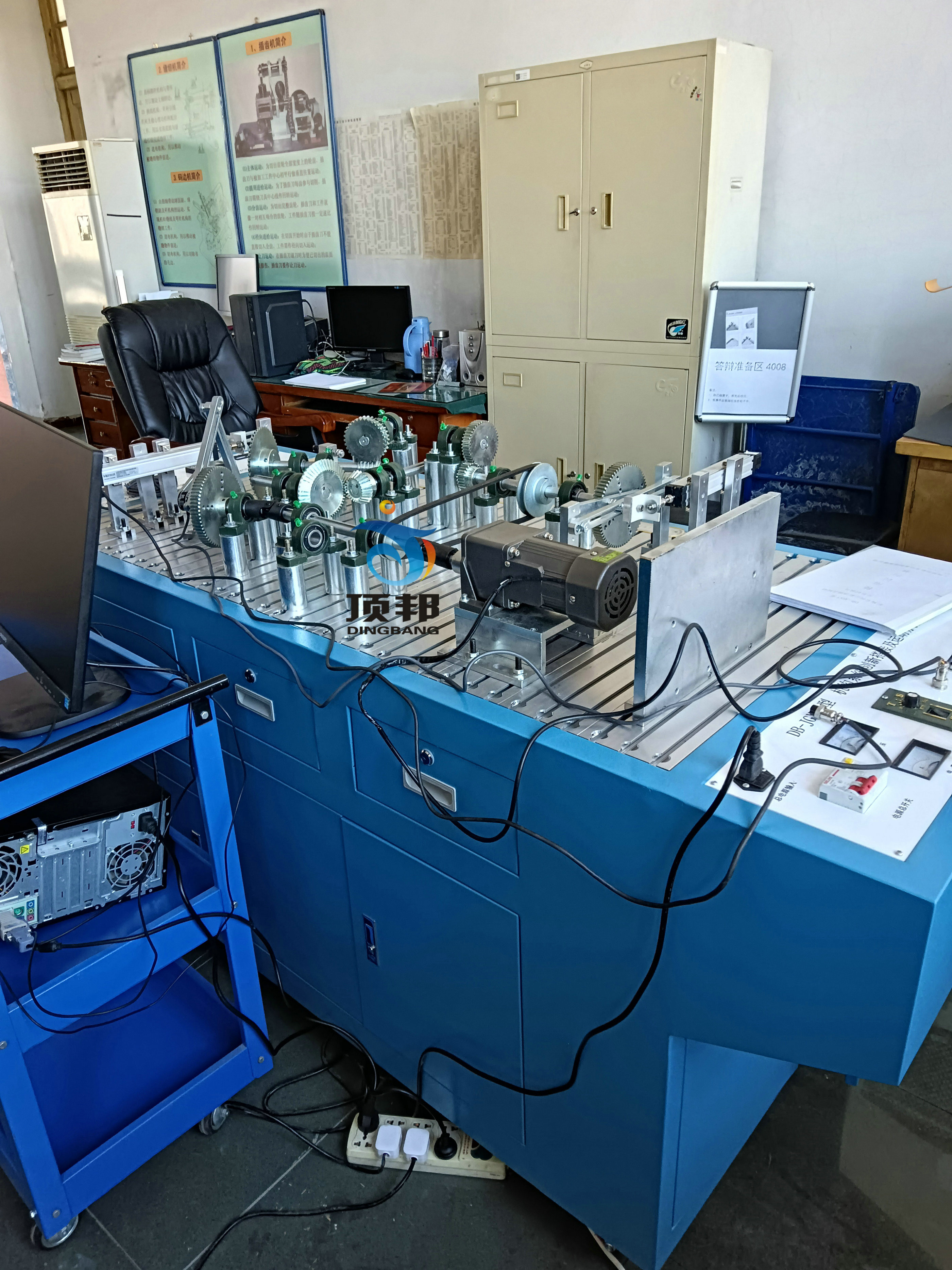 機構(gòu)系統(tǒng)搭接與測試實驗臺