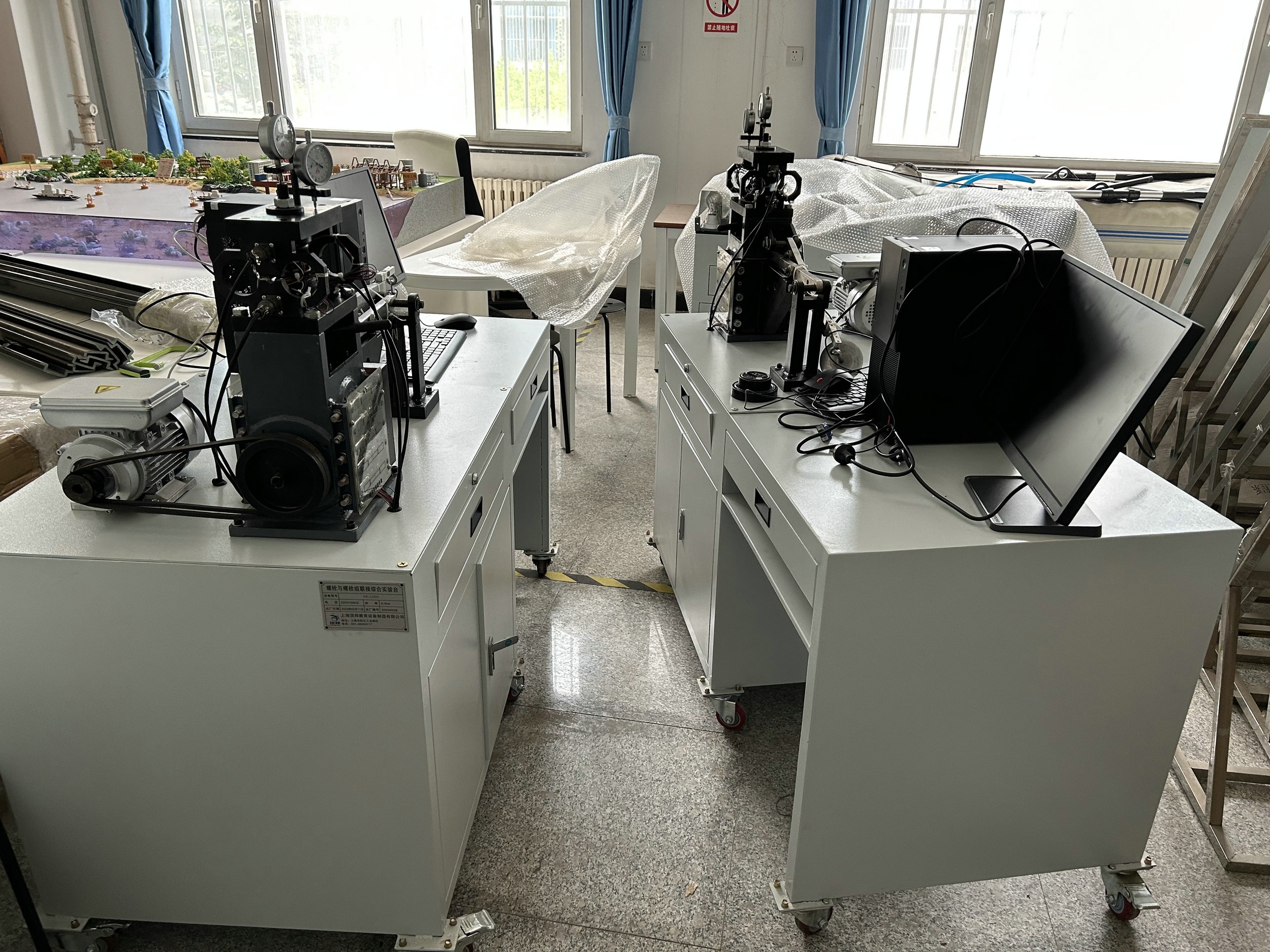 螺栓與螺栓組聯(lián)接綜合實(shí)驗(yàn)臺(tái)