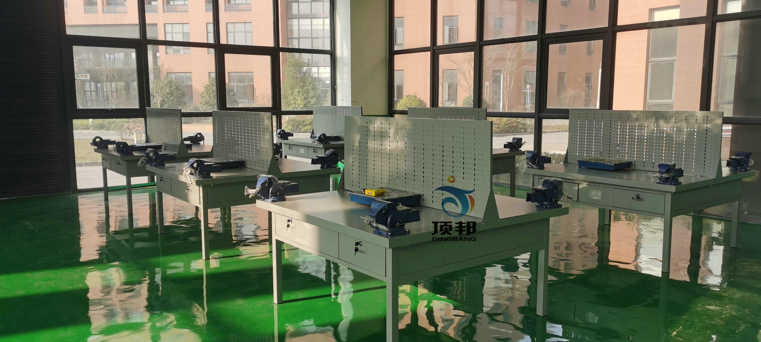 鉗工技能實(shí)訓(xùn)平臺