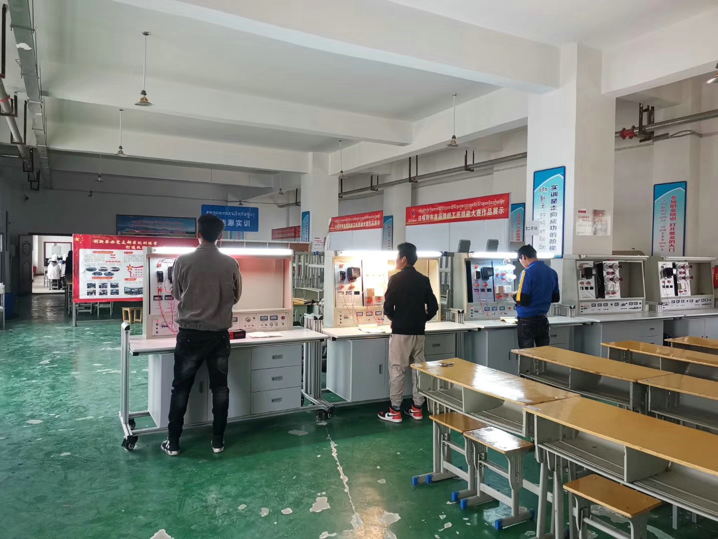 安全用電實(shí)訓(xùn)裝置