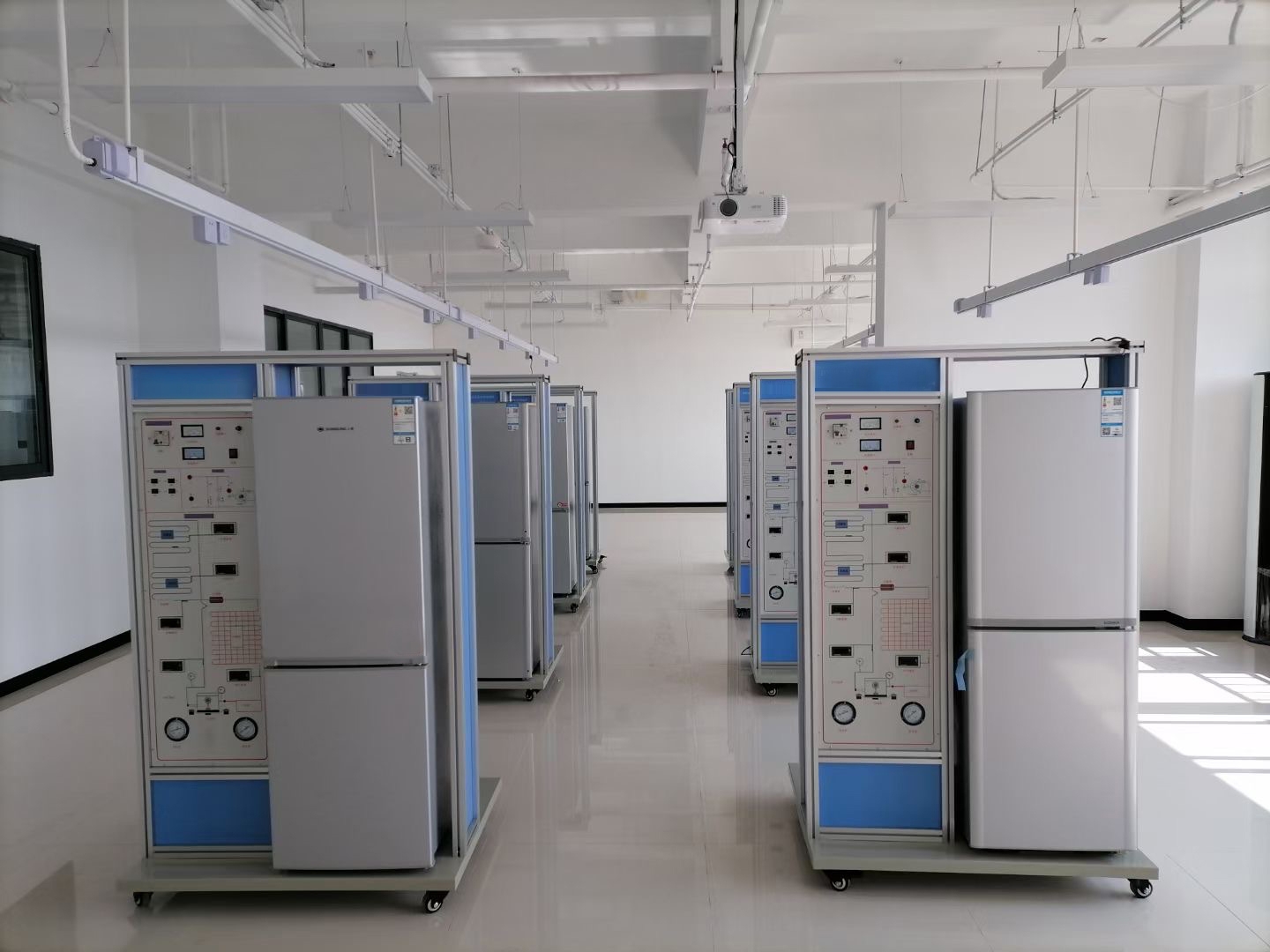 電冰箱制冷系統(tǒng)實訓考核裝置
