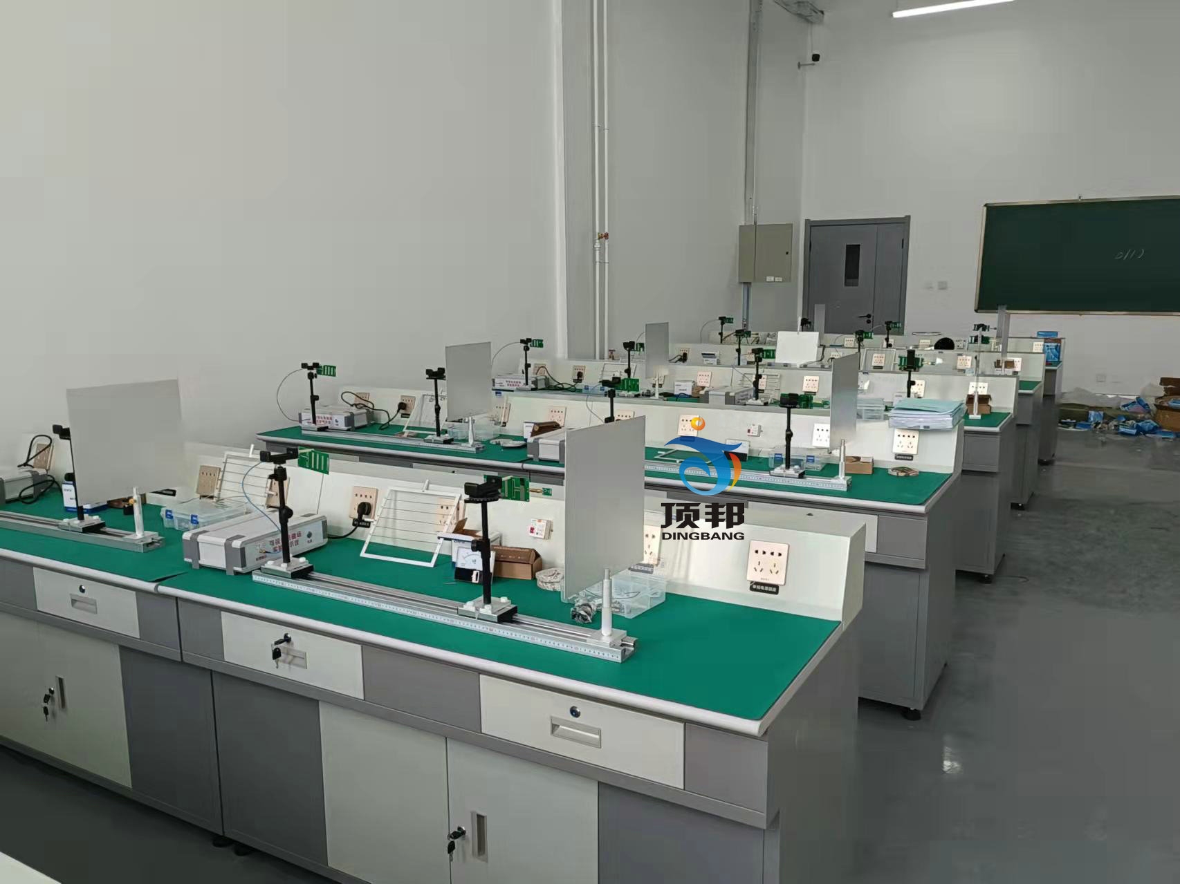 電磁場(chǎng)電磁波可視化教學(xué)實(shí)驗(yàn)系統(tǒng)