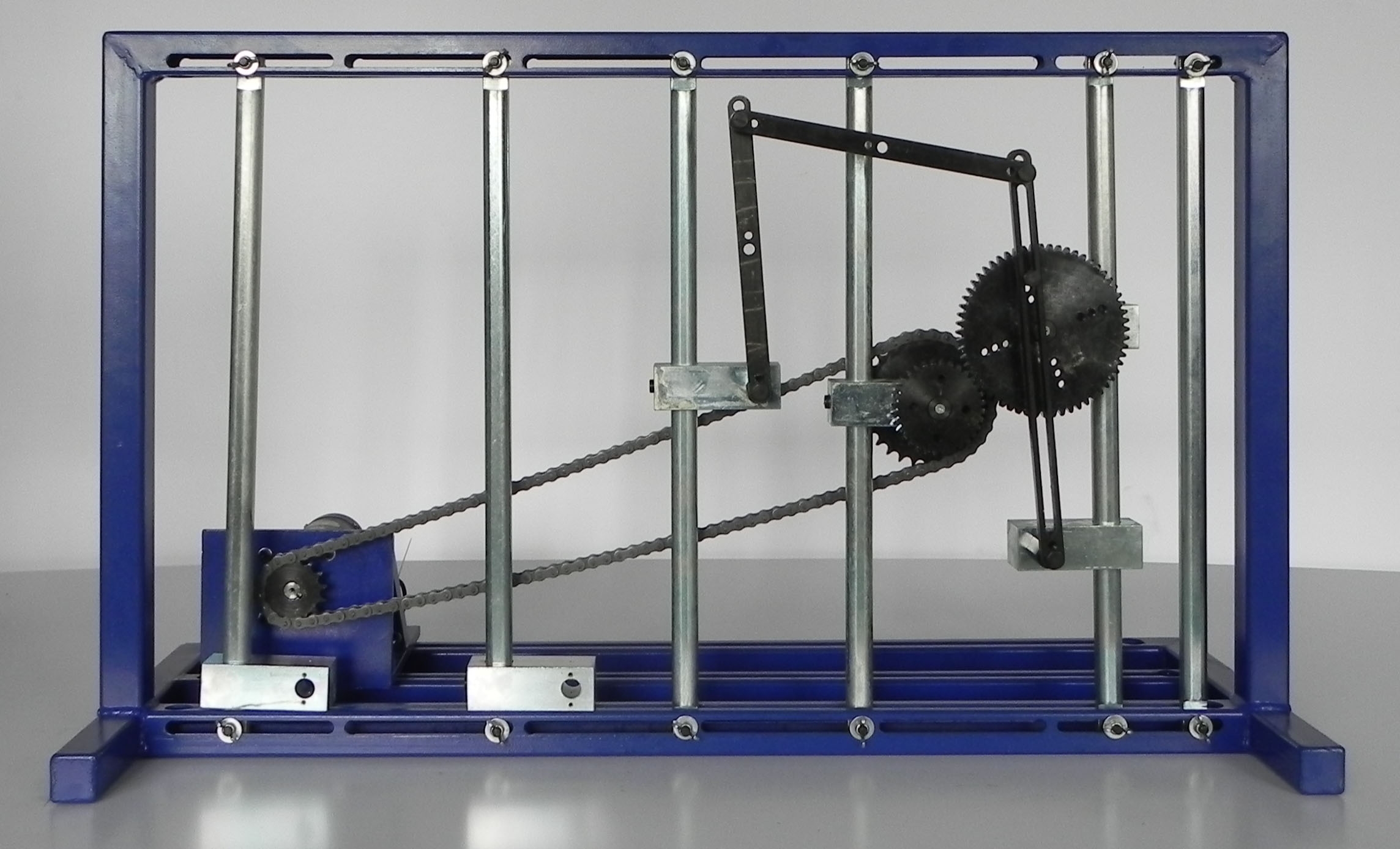 機械運動創(chuàng)新方案拼裝實驗臺