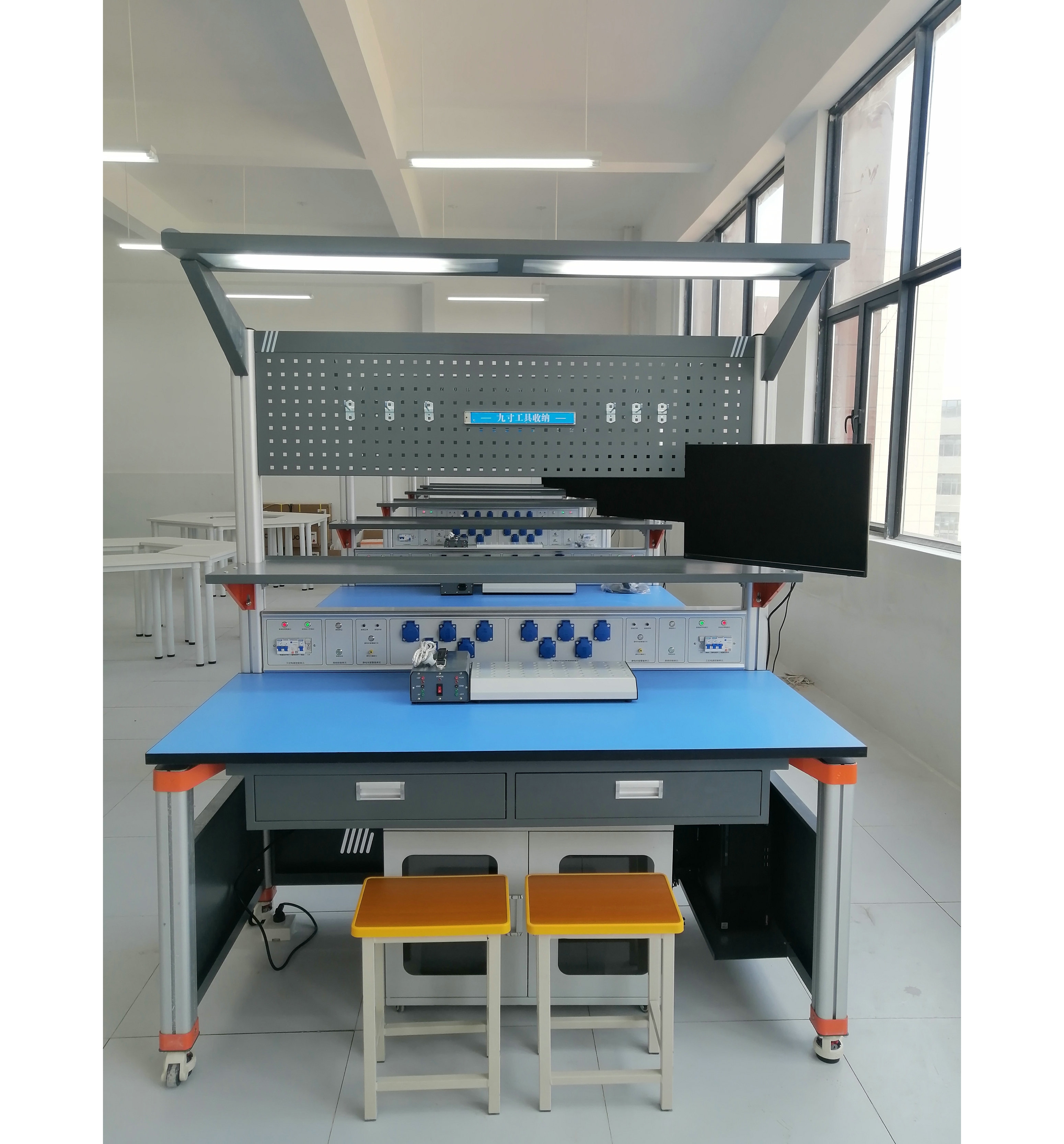 電子產品裝調與人工智能創(chuàng)新考核裝置