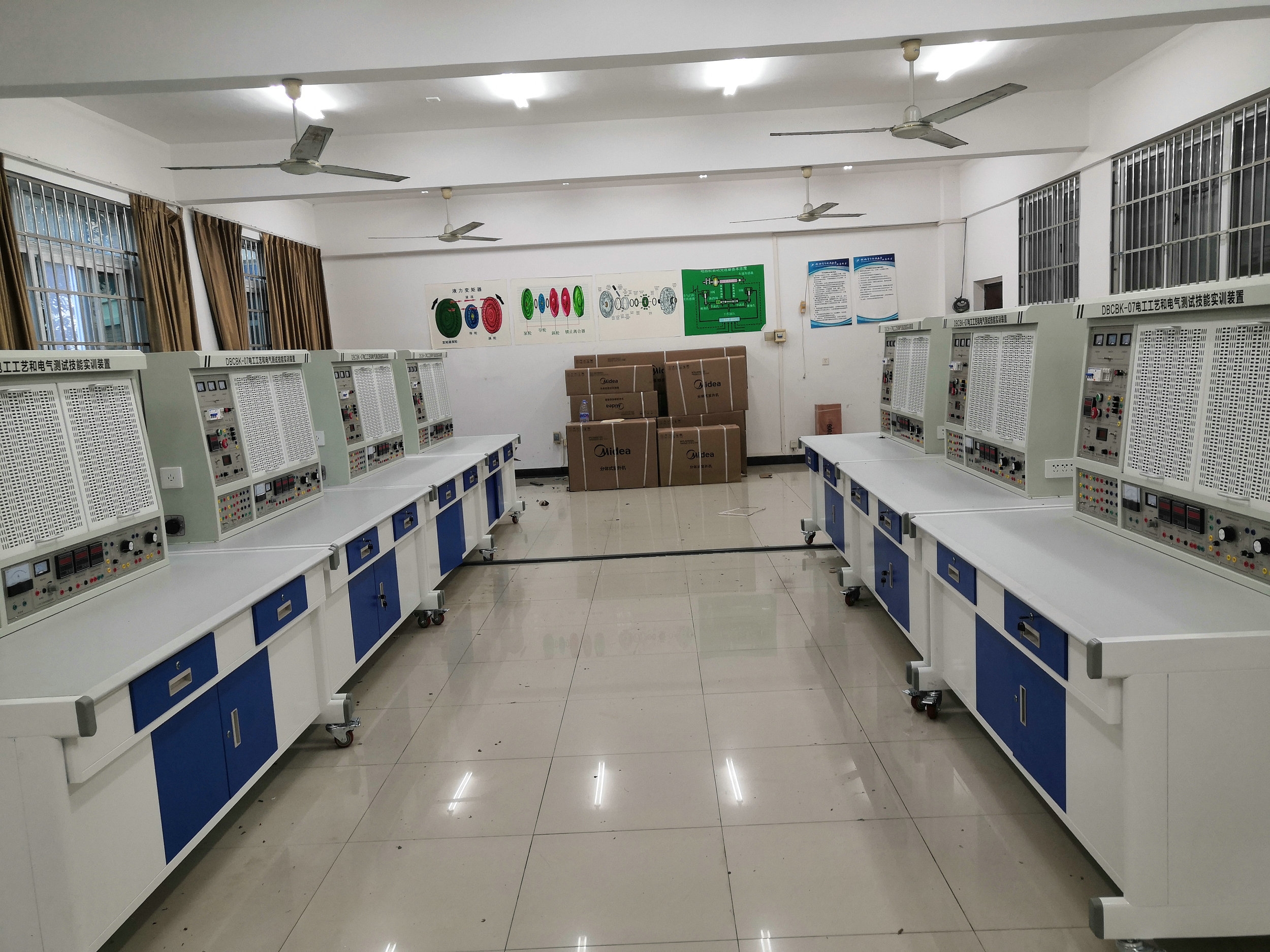 船舶電工工藝和電氣測(cè)試技能實(shí)訓(xùn)裝置