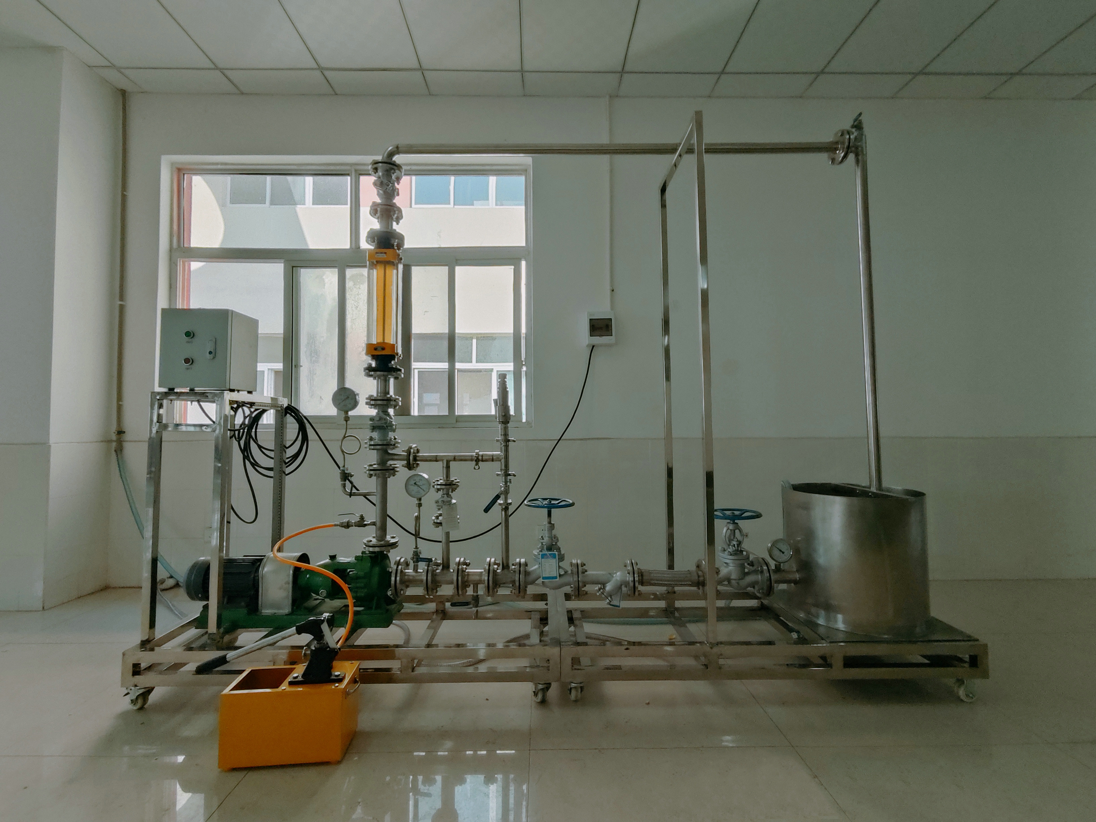 管道拆裝實(shí)訓(xùn)裝置