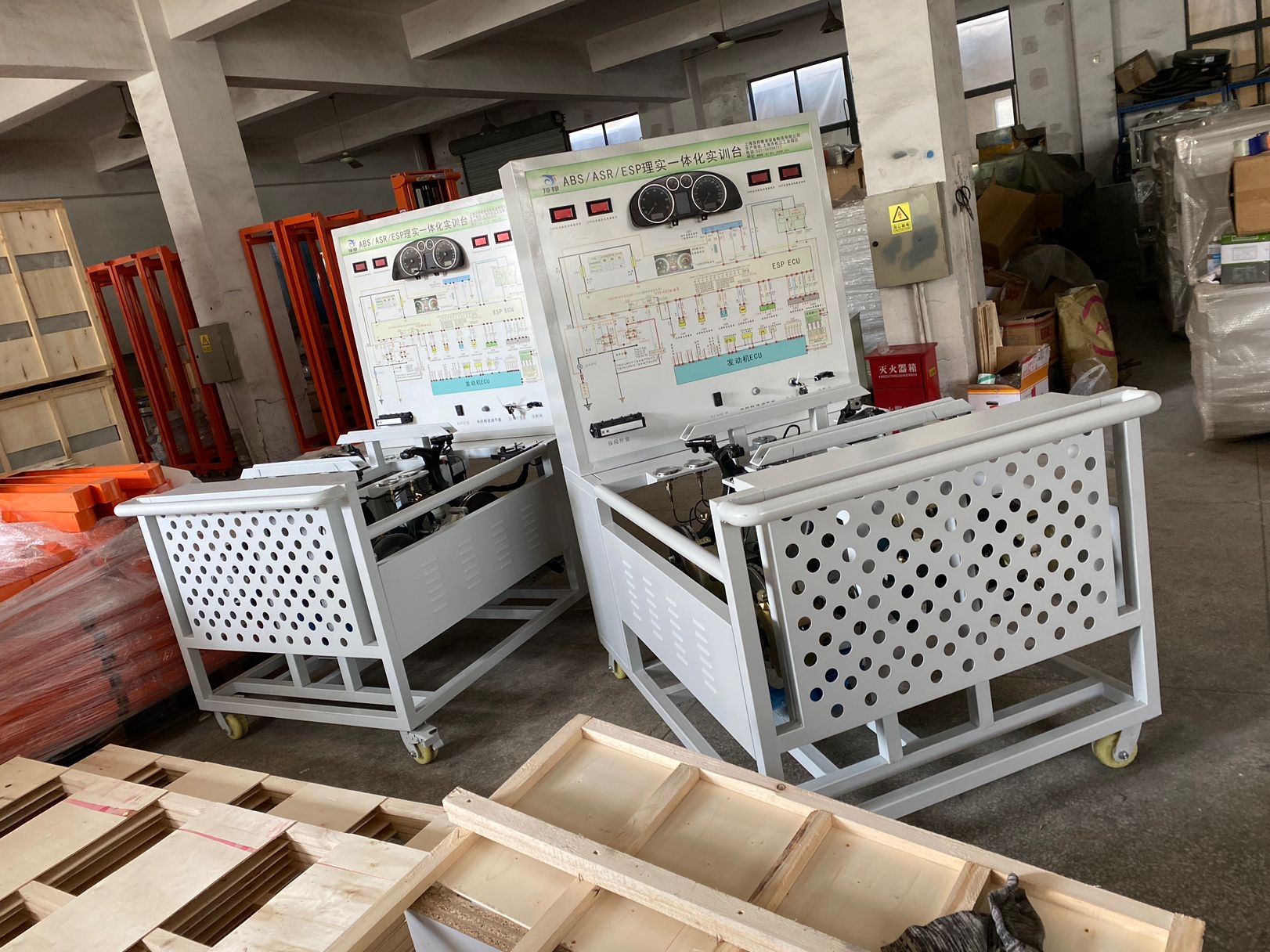 ABS/ASR/ESP制動系統(tǒng)實(shí)訓(xùn)臺