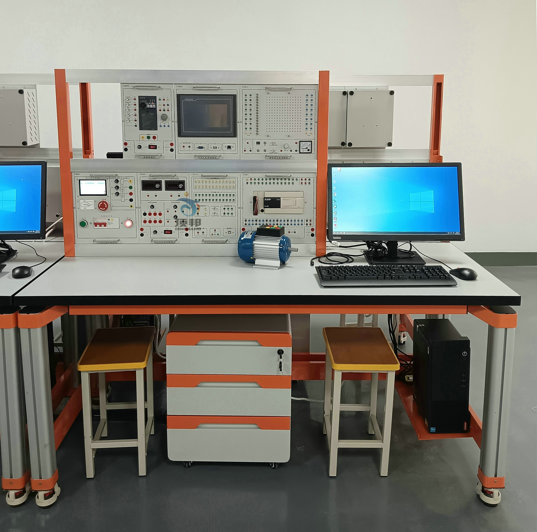 PLC及電氣控制綜合實(shí)訓(xùn)臺