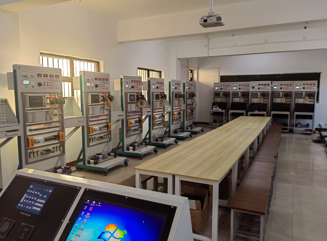 工業(yè)網(wǎng)絡(luò)智能控制與維護(hù)系統(tǒng)實(shí)訓(xùn)裝置