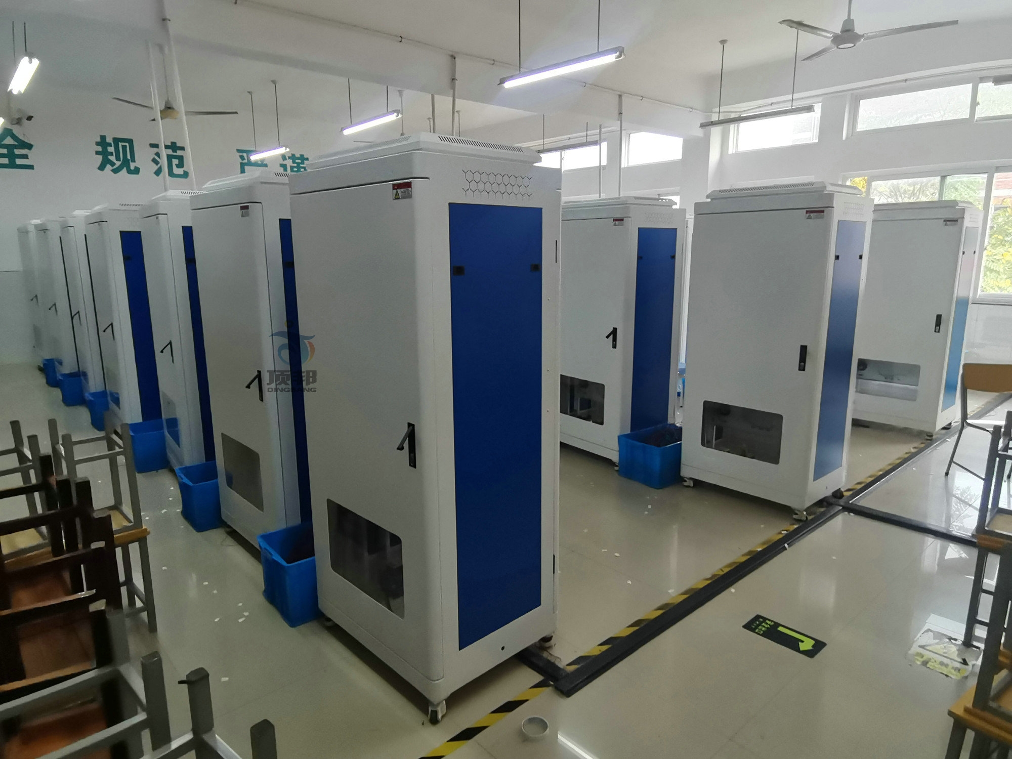 電機(jī)控制及儀表照明綜合實(shí)訓(xùn)裝置