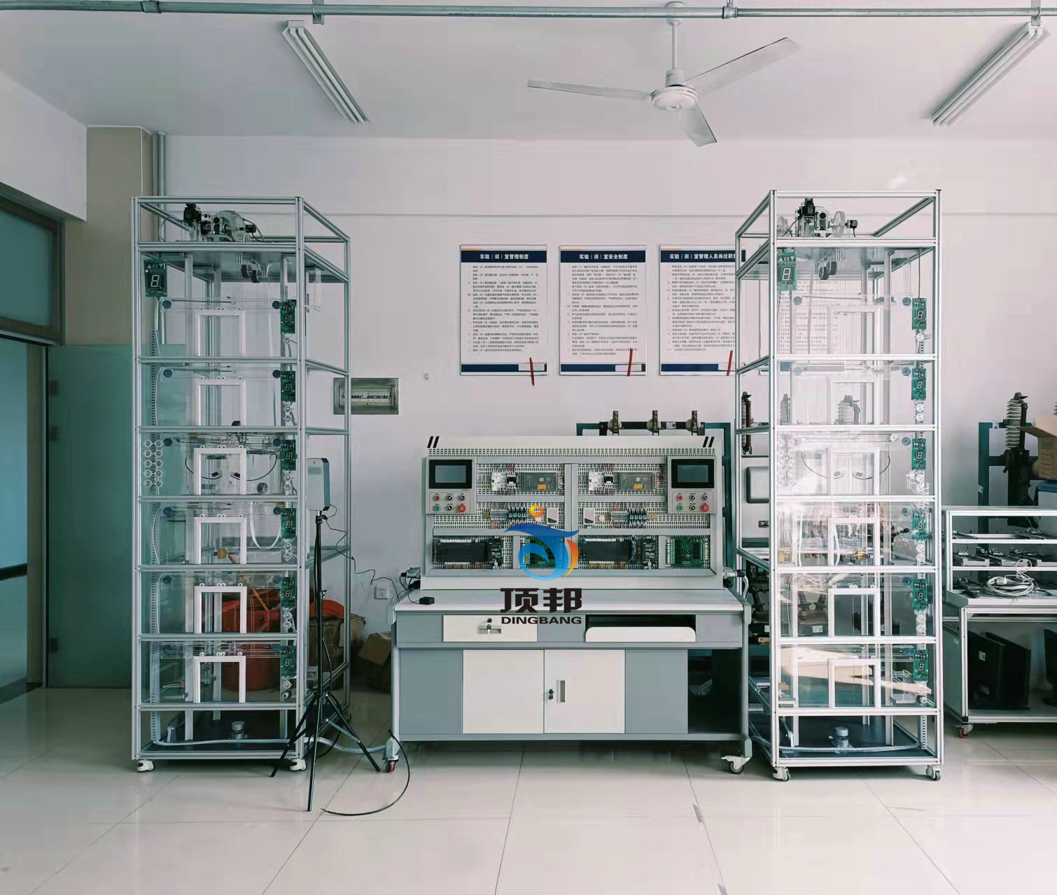 雙聯(lián)教學(xué)電梯控制技術(shù)綜合實(shí)訓(xùn)裝置