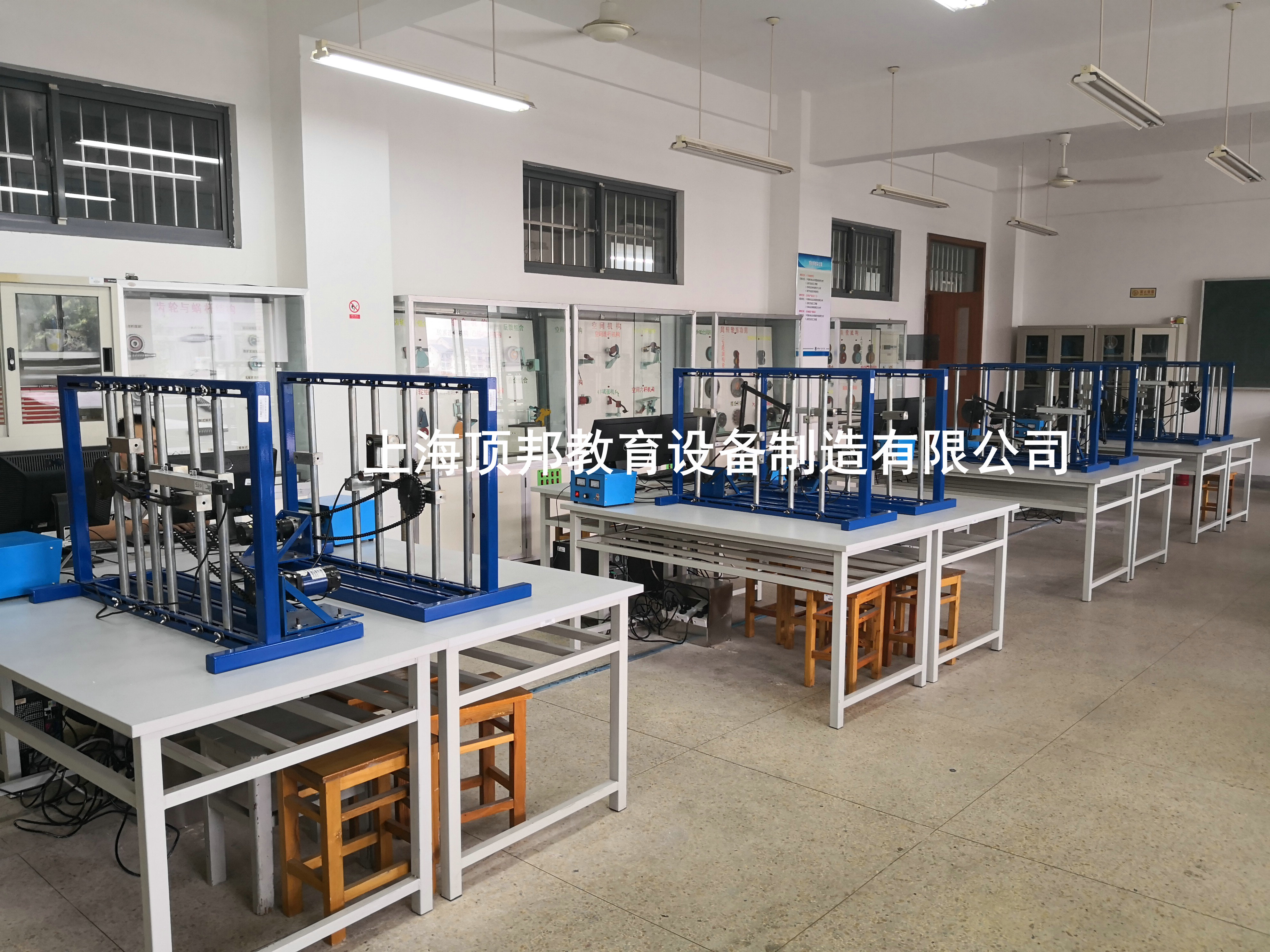 平面機(jī)構(gòu)運(yùn)動設(shè)計(jì)分析與測試實(shí)驗(yàn)臺